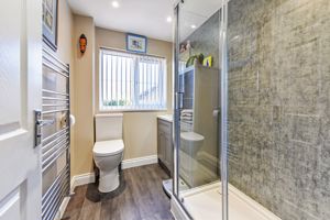 Family Shower Room - click for photo gallery